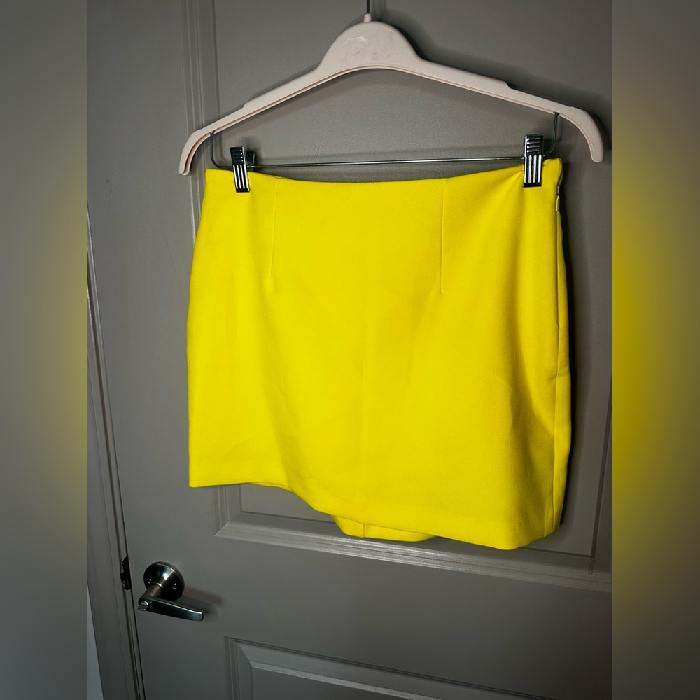 Yellow Asos Brand Mini Skirt - Perfect for Halloween - The Mask Cosplay